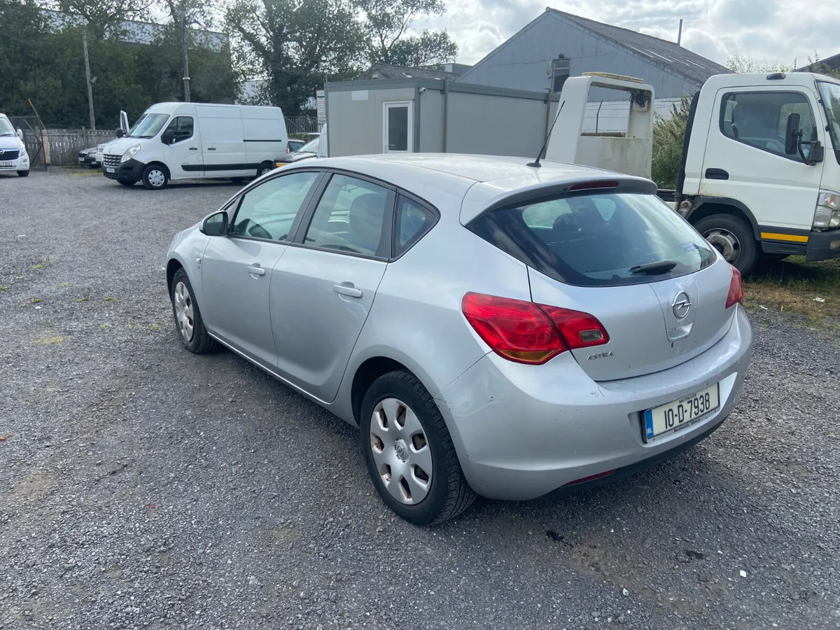 2010 opel astra 1.4 petrol for breaking - Image 3