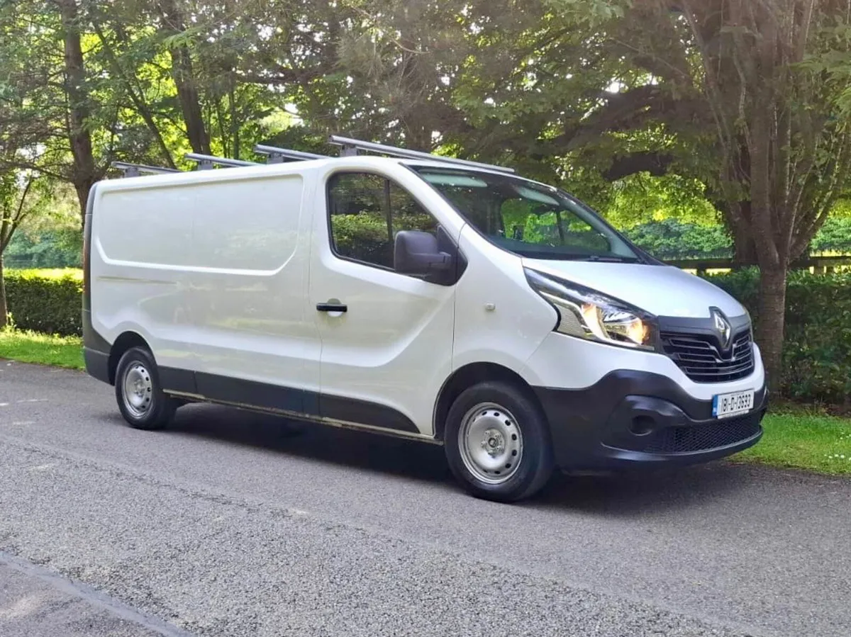 Renault Trafic 2018 DOE 8/26 - Image 4