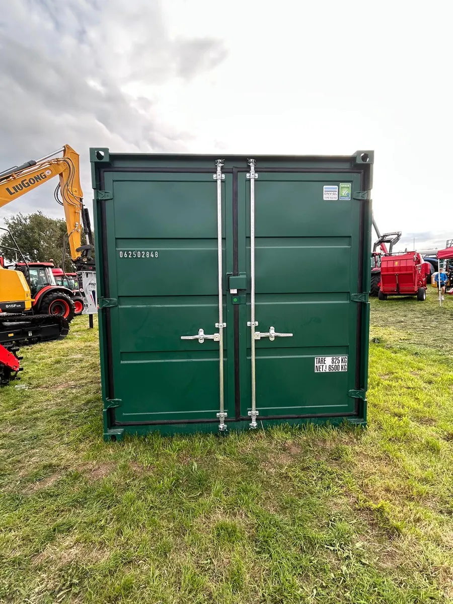 Exhibition secure lock-ups - Image 2