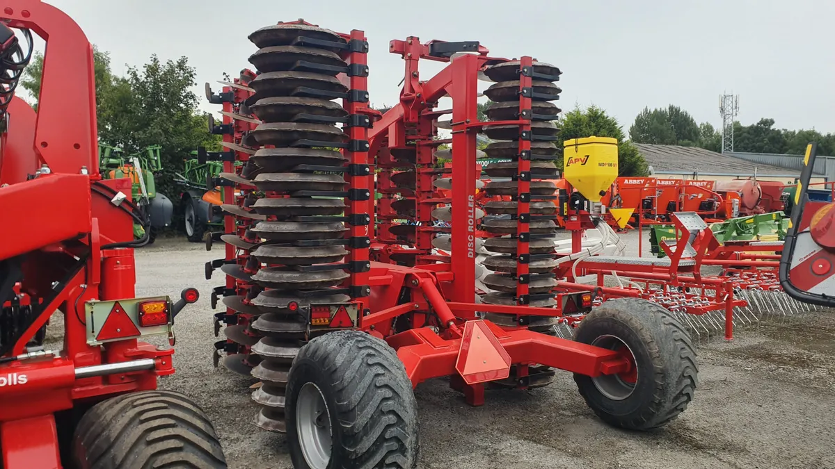 HeVA 5 Mtr Disc Harrow Roller 600 mm V Profile - Image 1