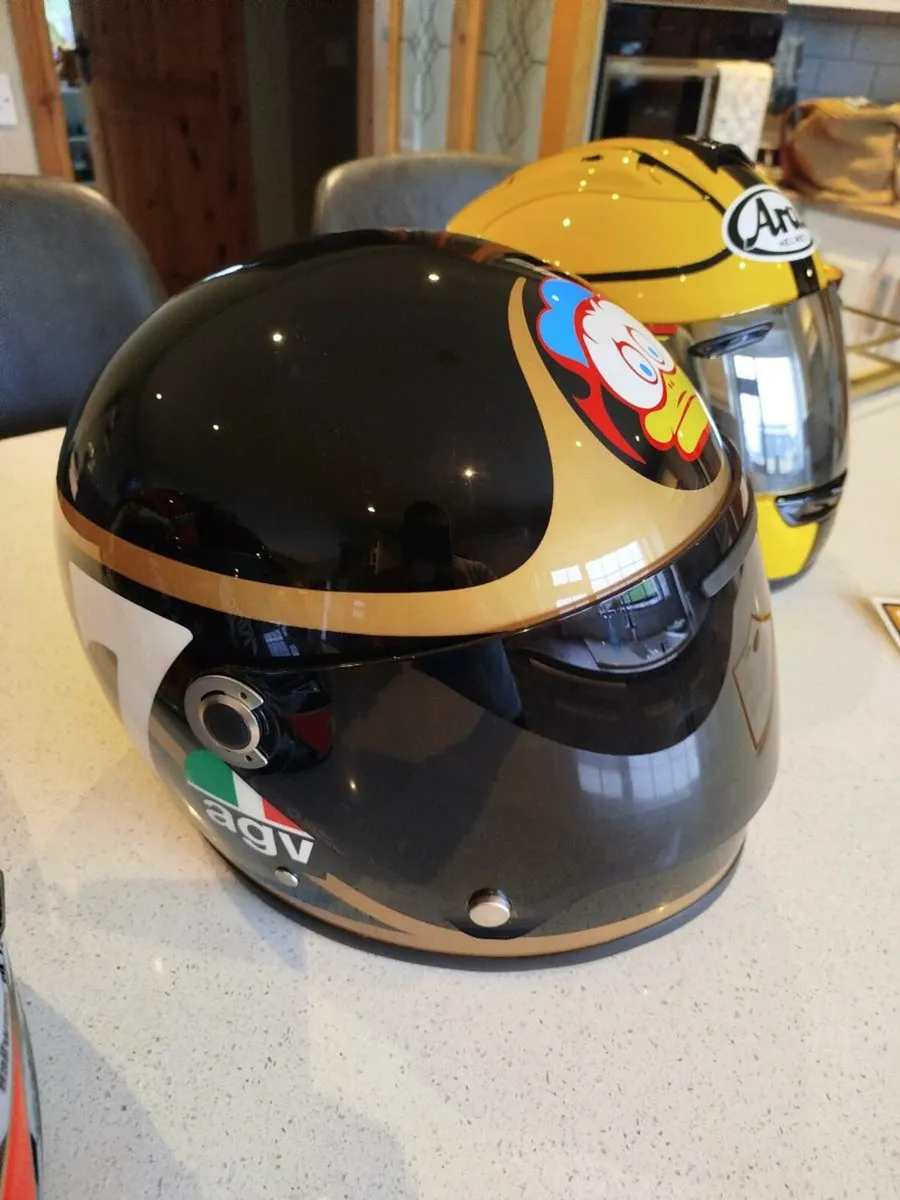 Motorcycle helmets - Image 4