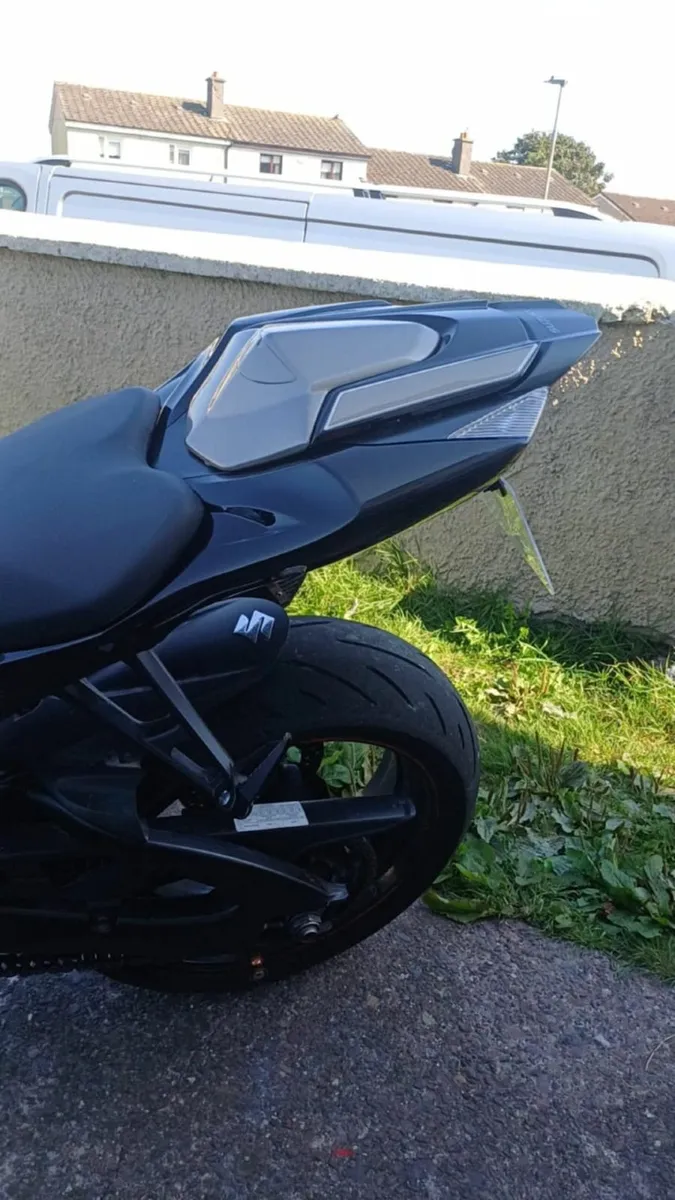 Price drop🏍️ 2015 Suzuki GSX-R1000 Shadow Edition - Image 4