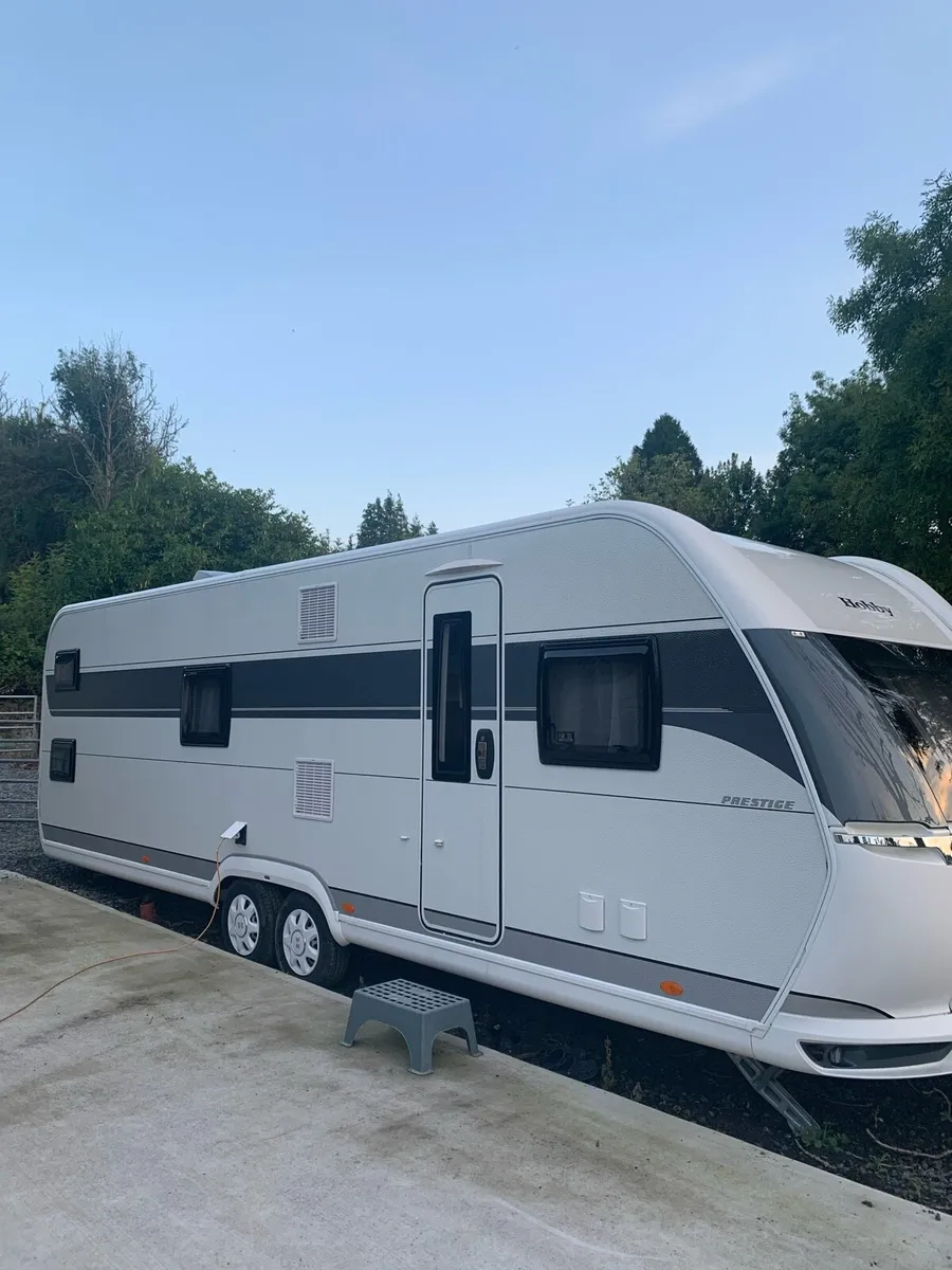 2024 Hobby Prestige 720 KWFU Caravan - Image 1