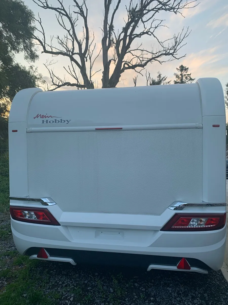 2024 Hobby Prestige 720 KWFU Caravan - Image 2