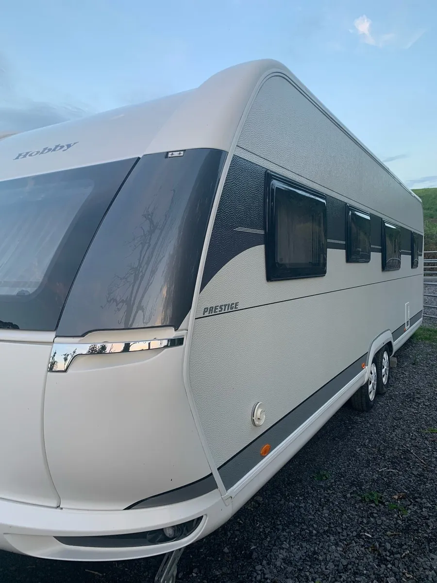 2024 Hobby Prestige 720 KWFU Caravan - Image 3