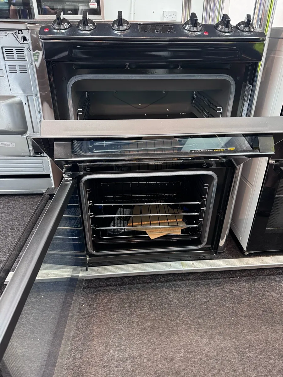 Zanussi ZCI66250BA induction ceramic cooker - Image 3