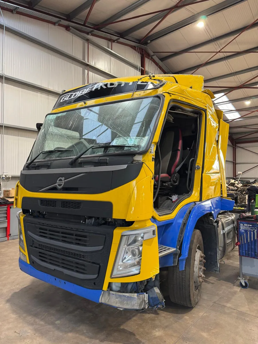 2018 VOLVO FM FOR BREAKING - Image 2