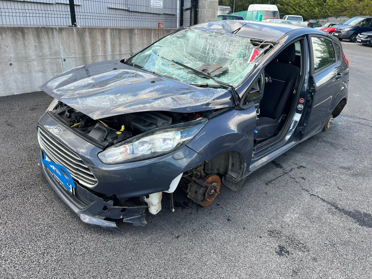 14 FORD FIESTA  MCA ZETEC Breaking only - Image 1