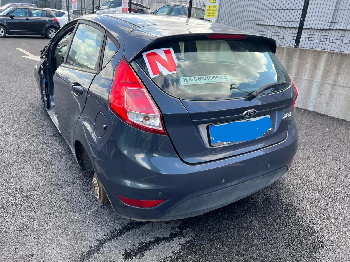 14 FORD FIESTA  MCA ZETEC Breaking only - Image 2