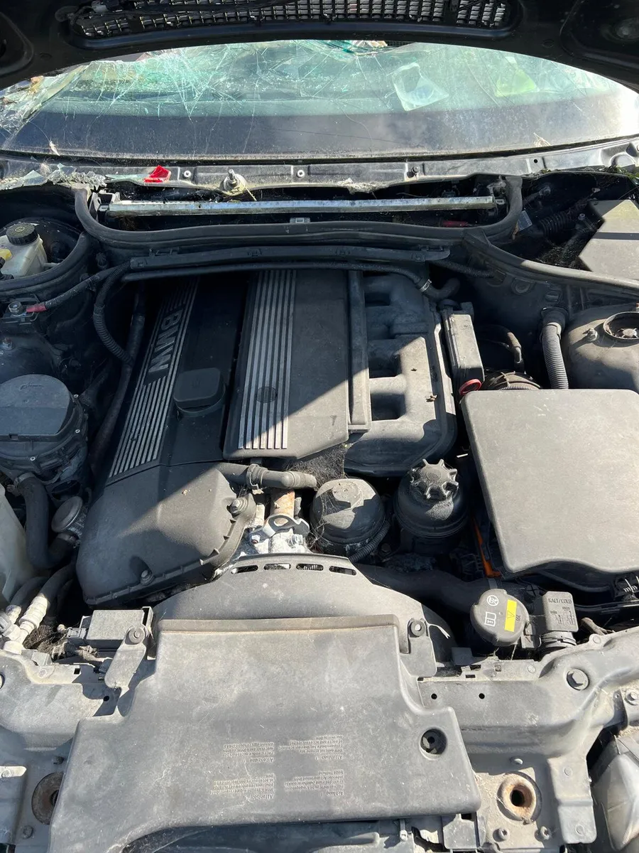 00 BMW 3 SERIES  330 Breaking ONLY - Image 3