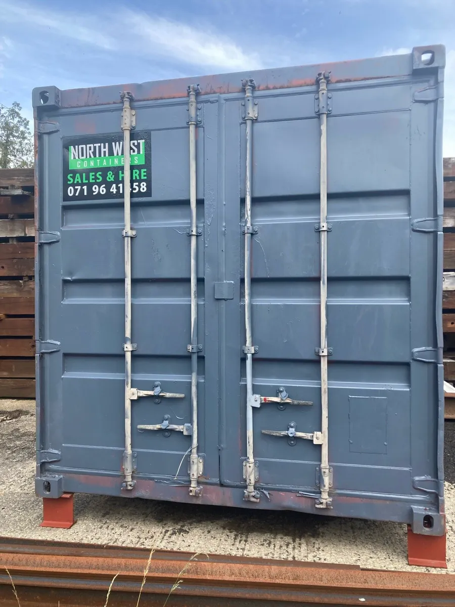 Shipping container - Image 1