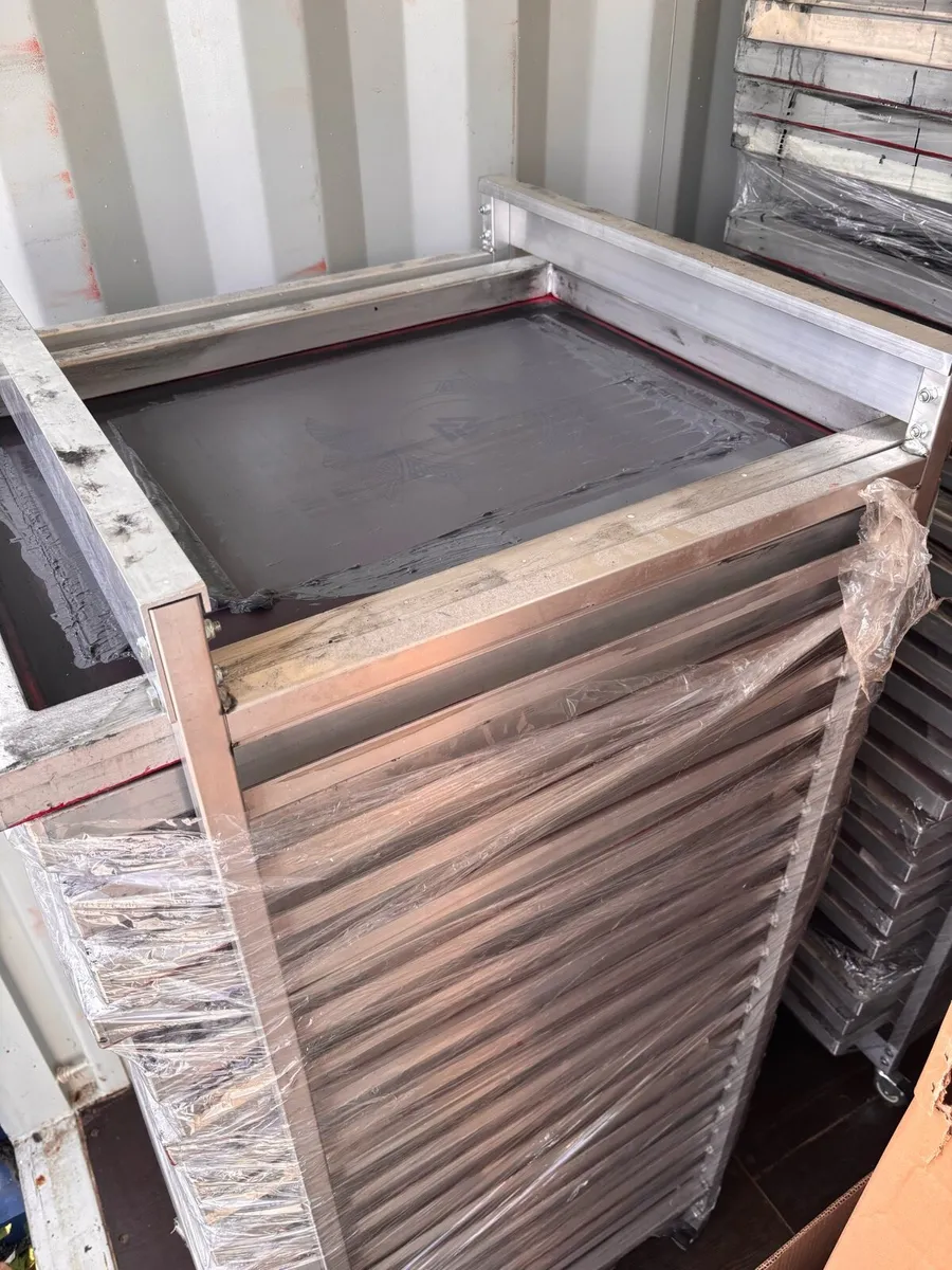 Screen printing trolley with 20 Screens, 23 x 31” - Image 2