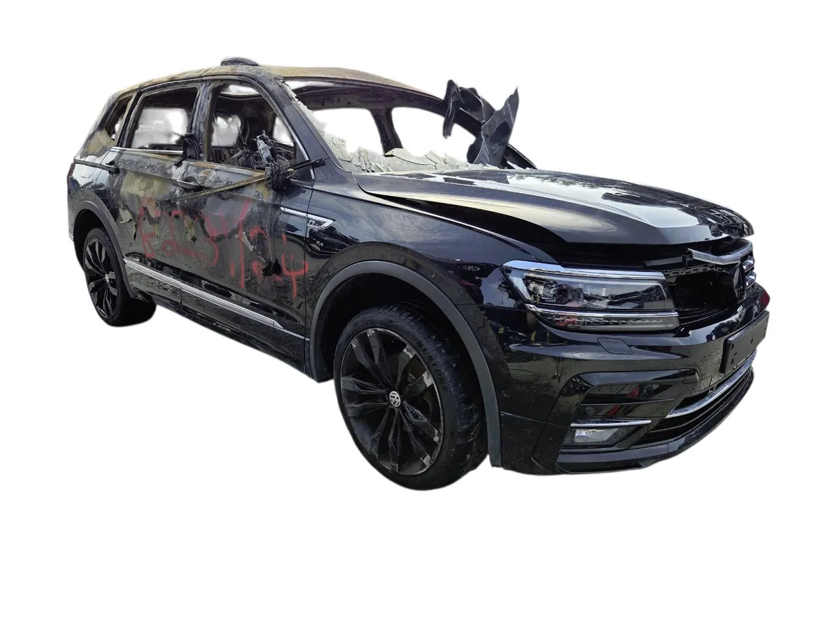 2021 VOLKSWAGEN TIGUAN For Breaking/Dismantling - Image 1