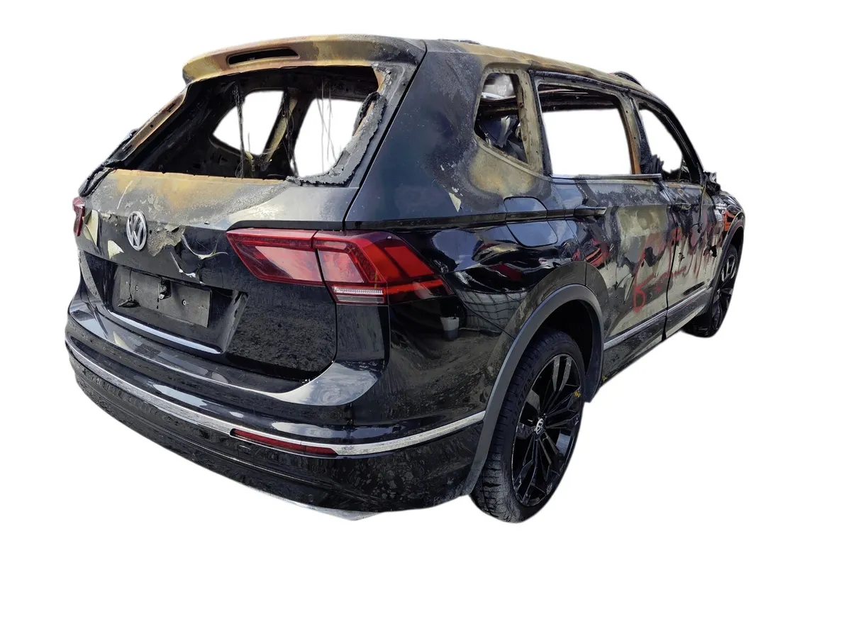 2021 VOLKSWAGEN TIGUAN For Breaking/Dismantling - Image 3