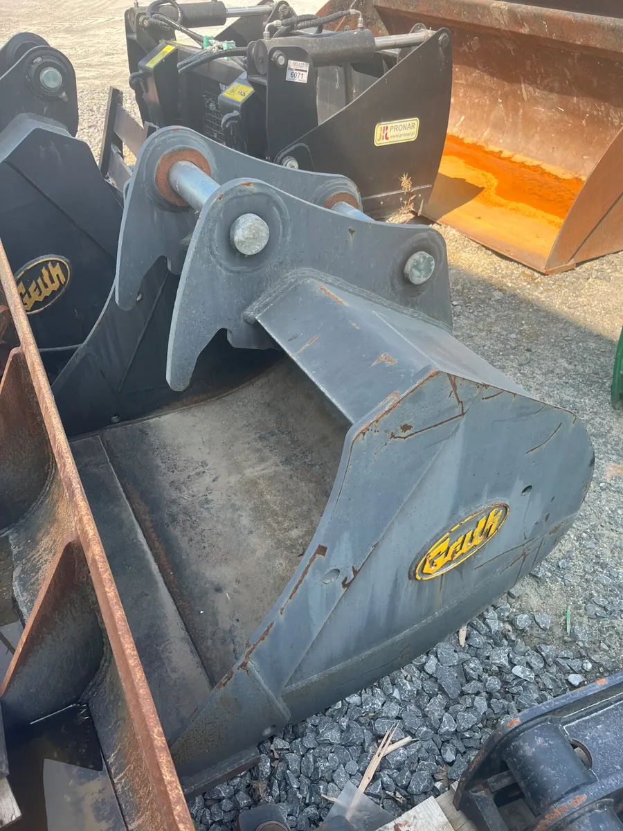 Excavator buckets - Image 2