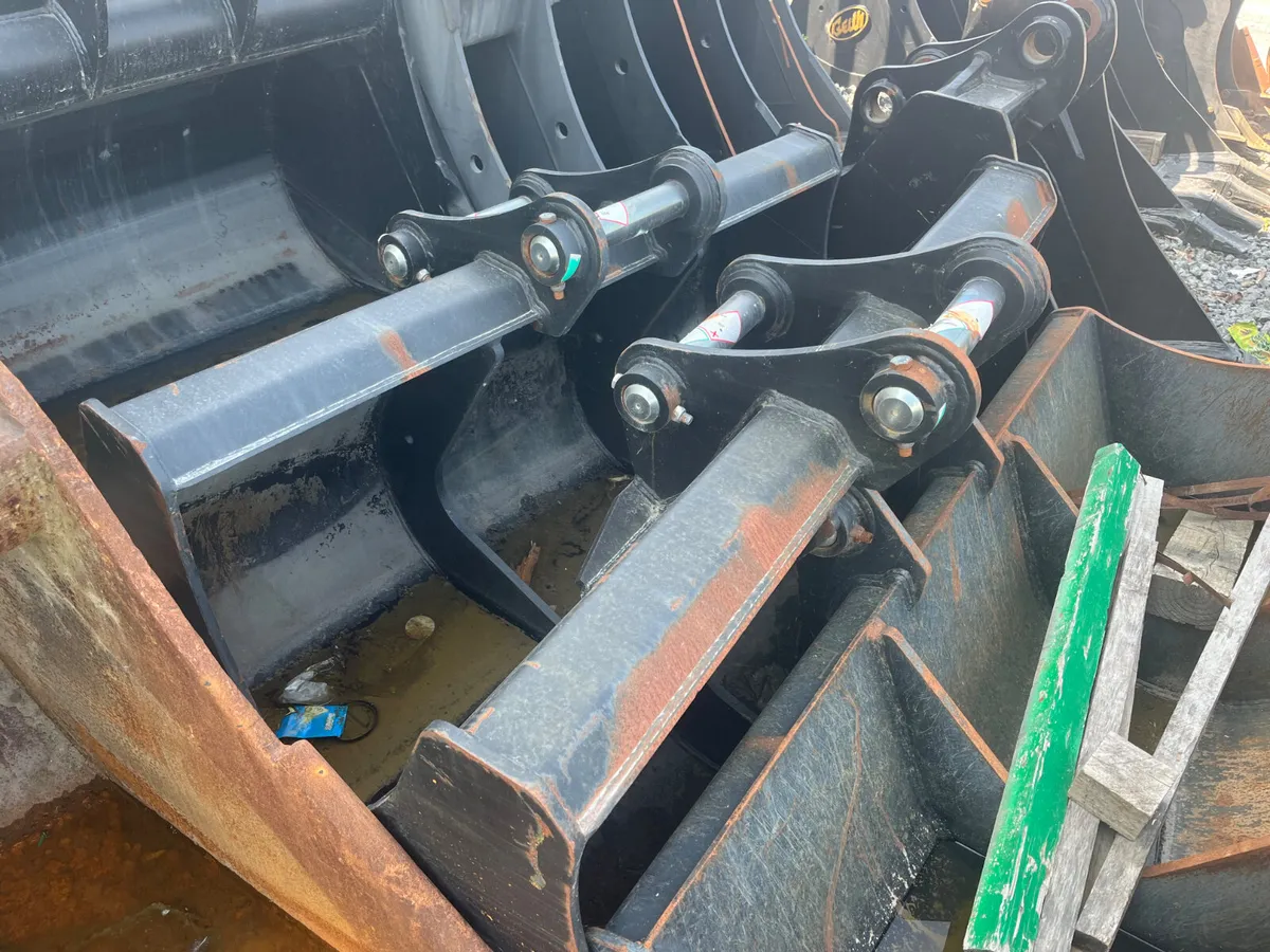 Excavator buckets - Image 3