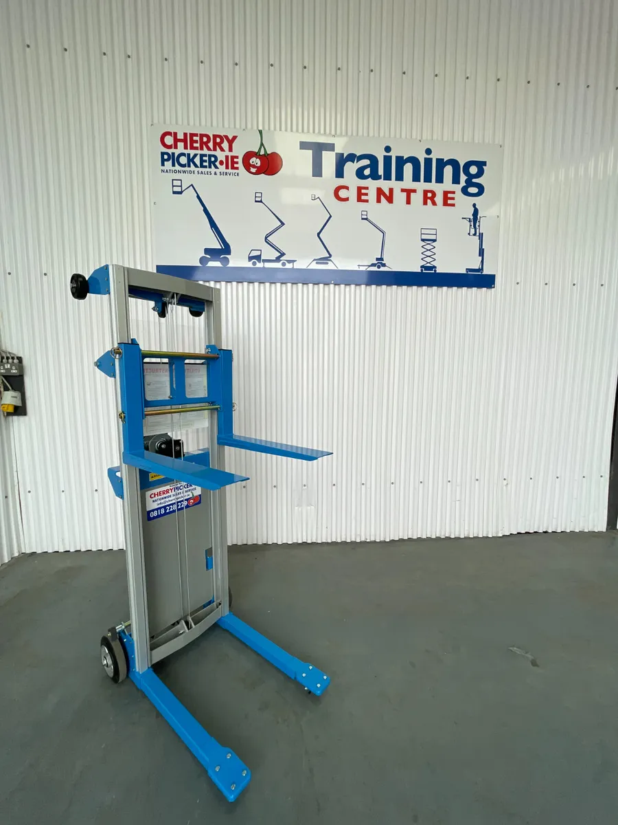 Cherry Picker Material Lift CP GL-8 - Image 1
