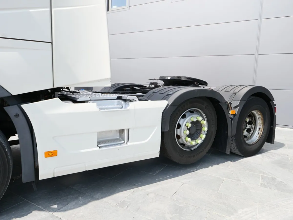 Volvo FH13 500 Globetrotter 6x2 Midlift Ishift - Image 4