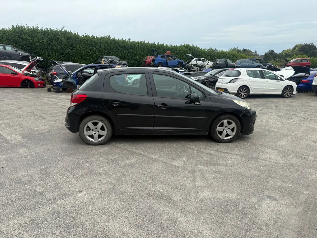 2011 Peugeot 207 1.4 HDI - Image 3