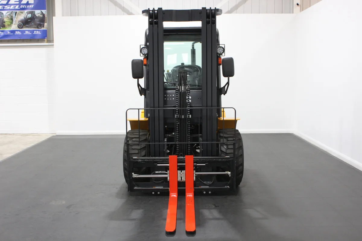 HIFOUNE CPCD25-2WD - Half Cab - Rough Terrain - Image 3