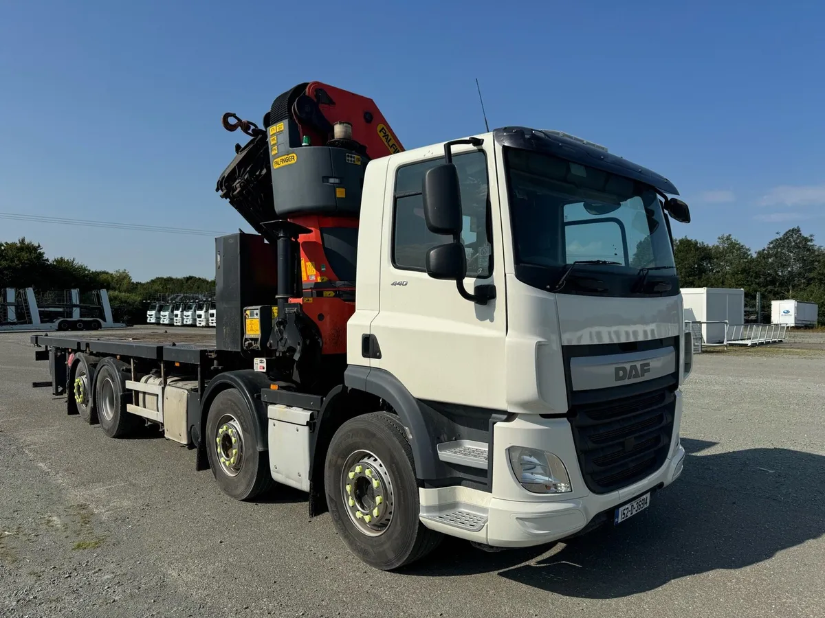 DAF CF440 with Palfinger PK78002-SH Crane - Image 1