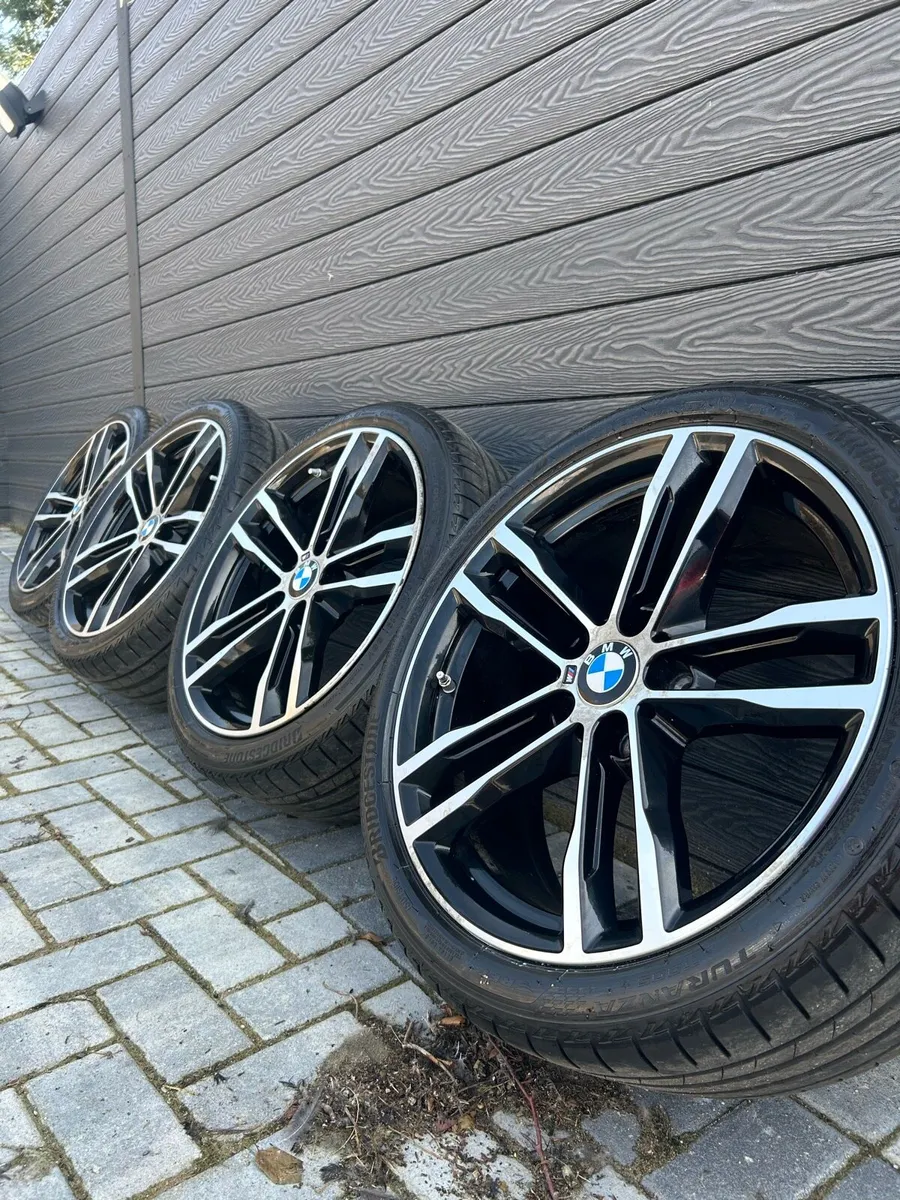 19” GENUINE BMW 4 SERIES ALLOY WHEELS & TYRES - Image 1