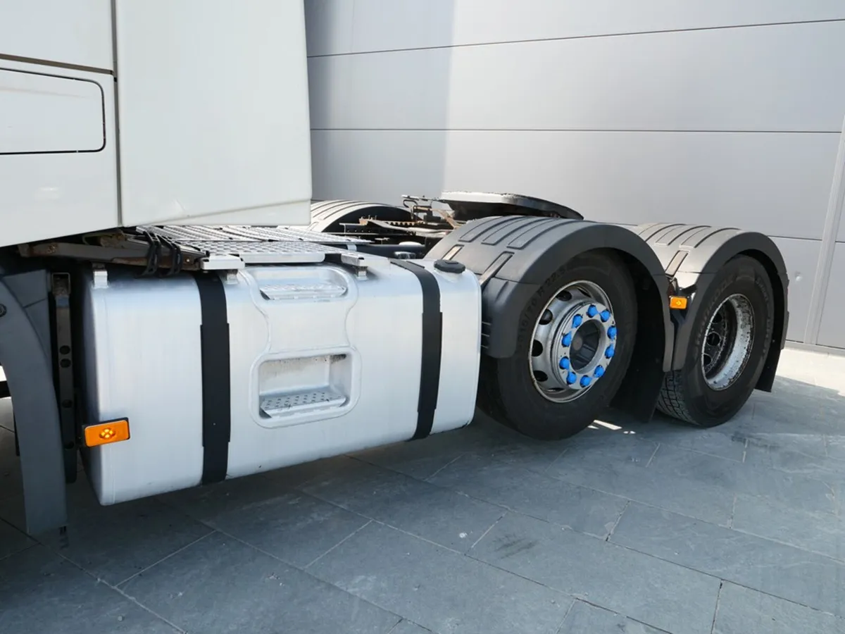 Volvo FH13 500 Globetrotter 6x2 Midlift Ishift - Image 4