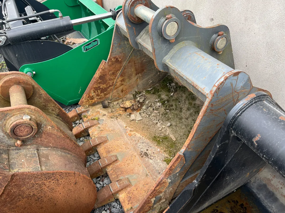 Excavator buckets - Image 4