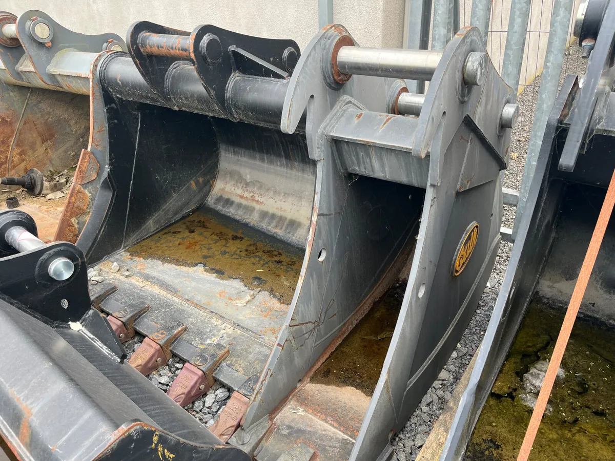 Excavator buckets - Image 2