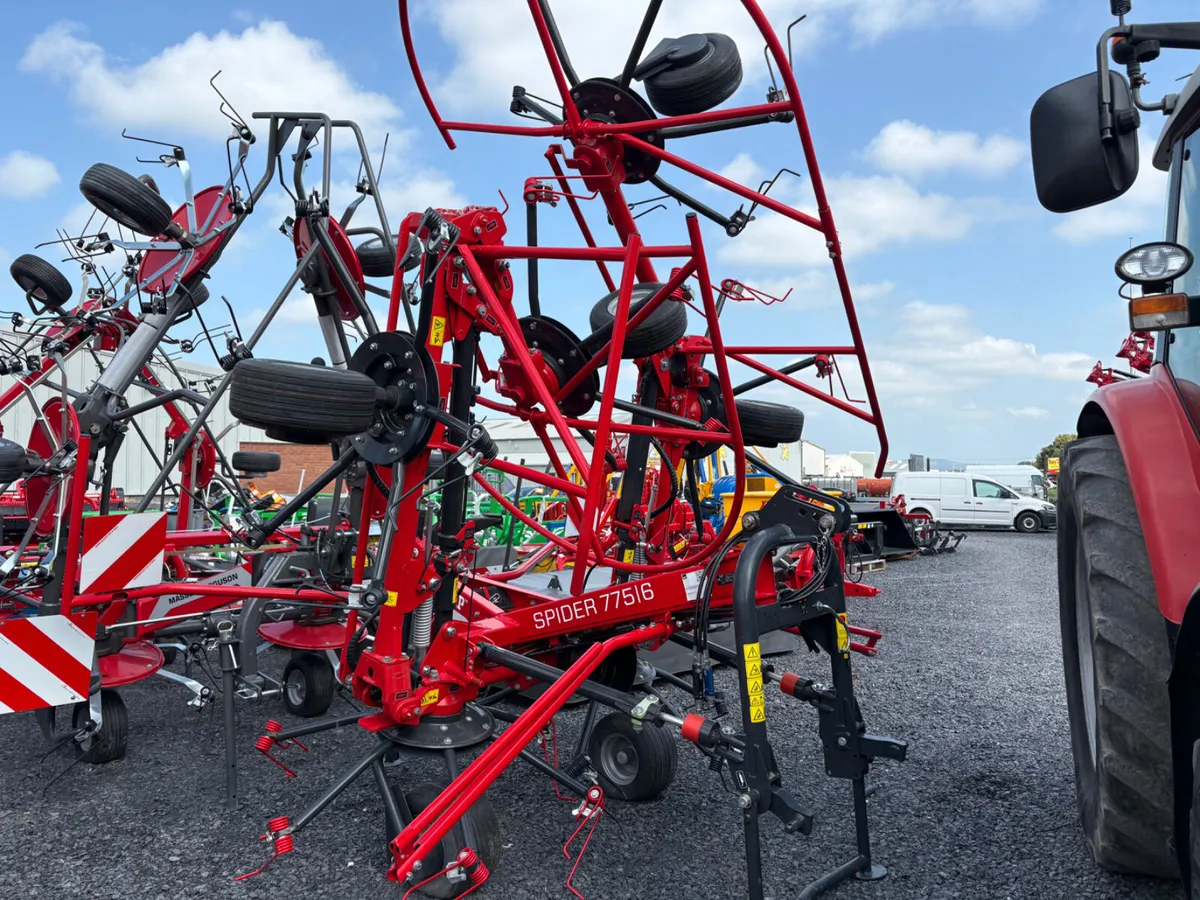 New SIP Hook Tine Tedder - 3 Year Warranty - Image 1