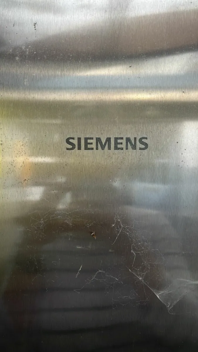 Siemens IQ300 Free-Standing Freezer - Image 3