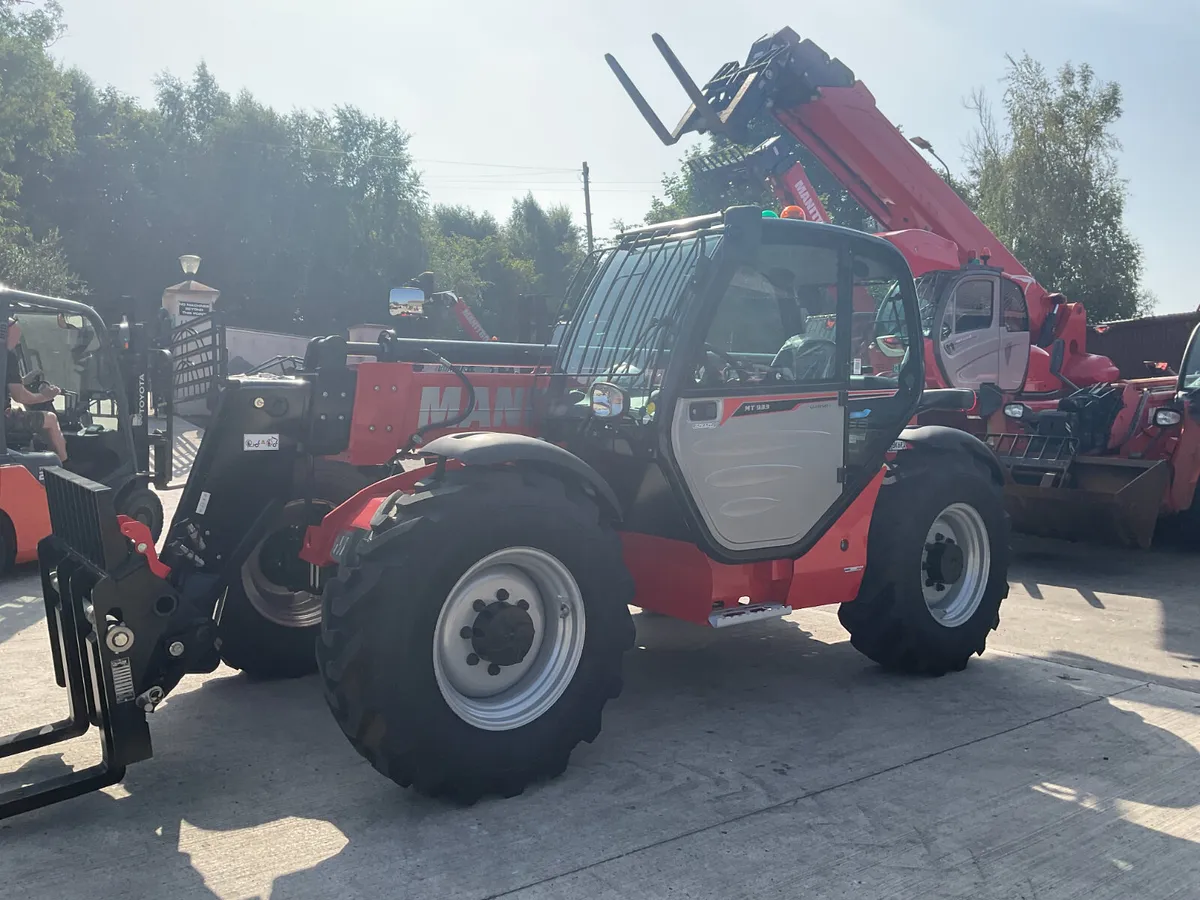 Manitou MT933 Easy - 11 Hrs - Rare Find! - Image 2