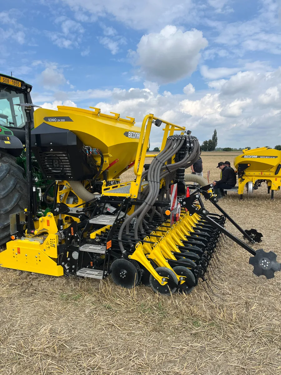 BEDNAR SONIQ ON 3000 - Image 1