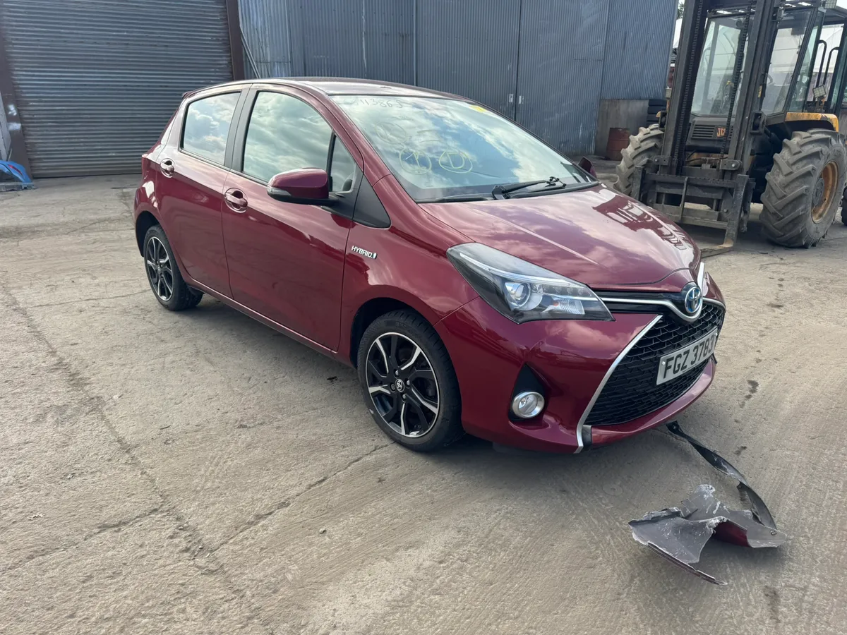 Breaking 2017 Toyota yaris 1.5 auto - Image 1