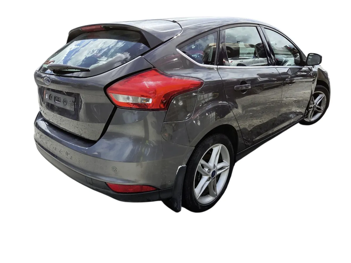 2016 FORD FOCUS For Breaking/Dismantling - Image 3