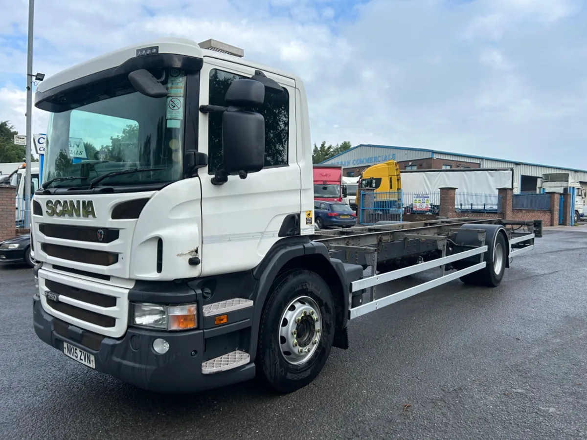 2015 Scania p250 4x2 18 ton chassis cab - Image 1