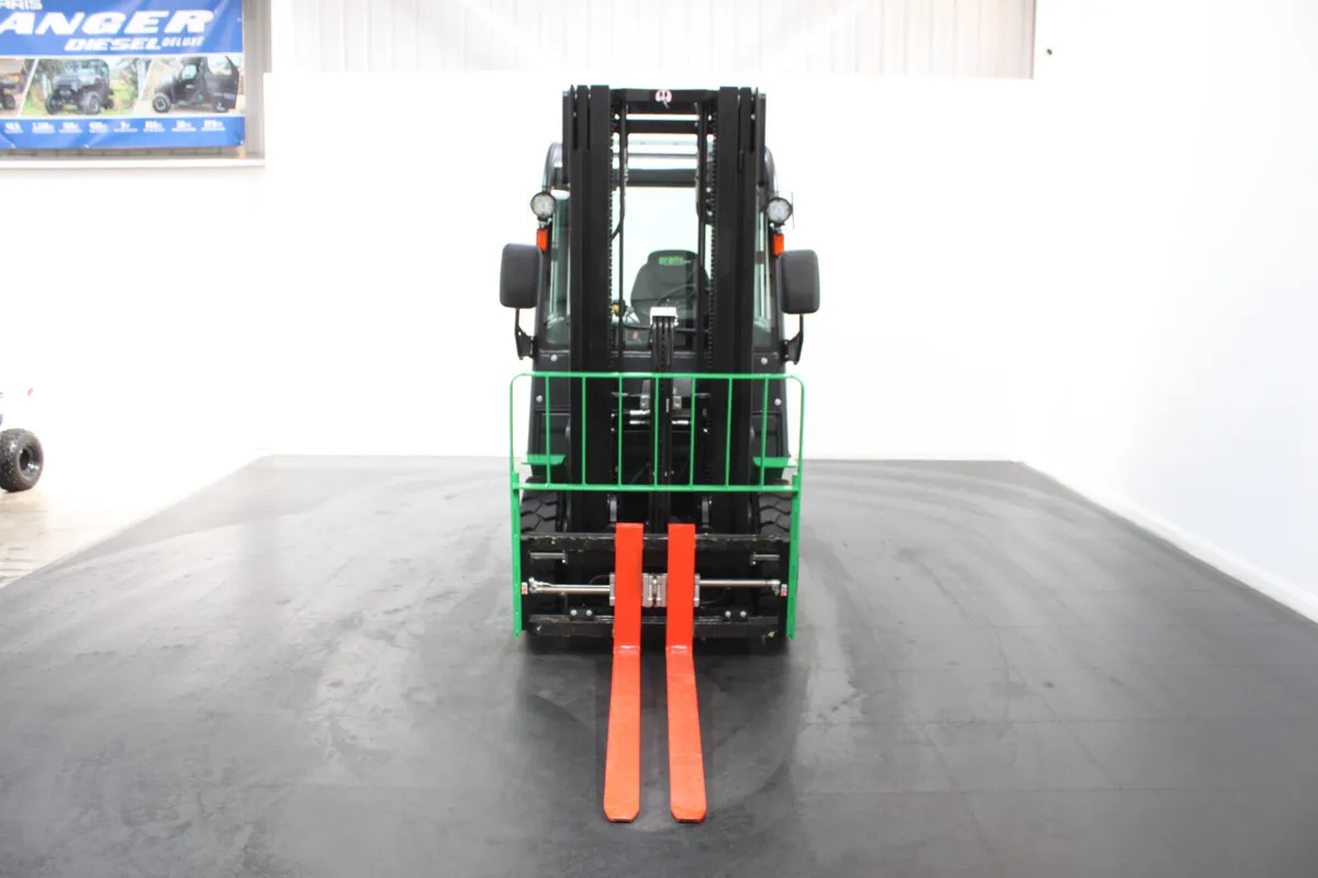 giraffe GBL25 Premium Lithium Electric Forklift - Image 3