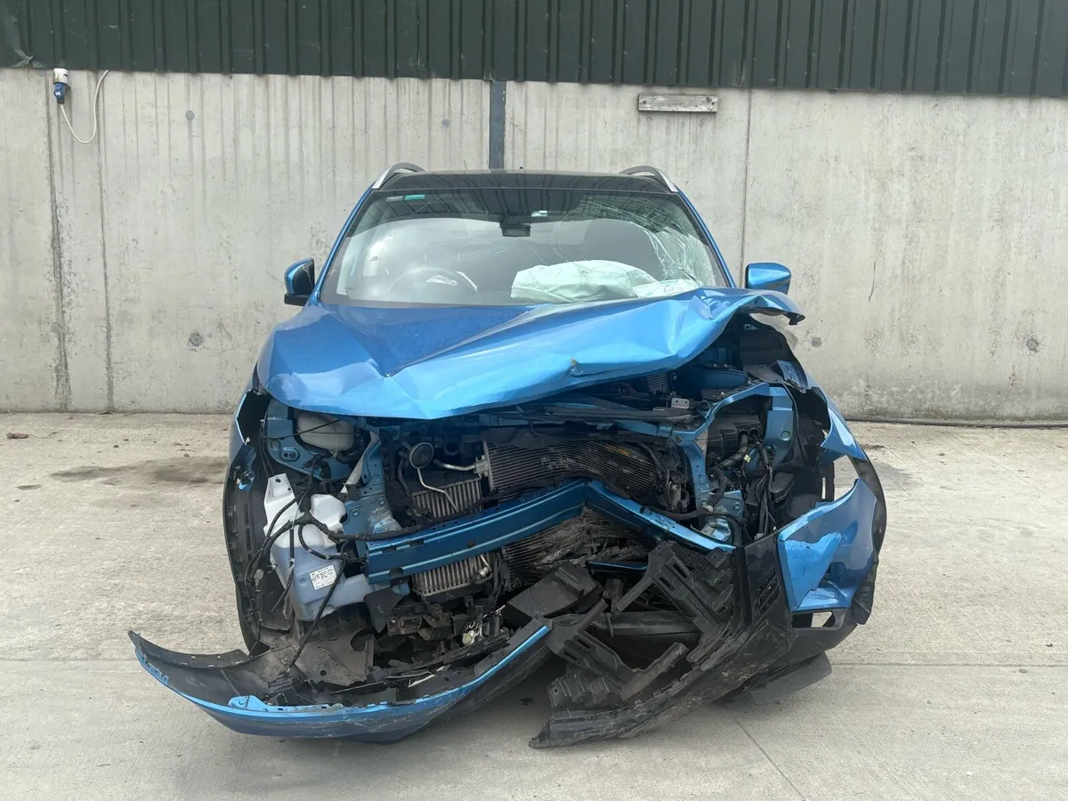 2019 Nissan Qashqai for parts - Image 4
