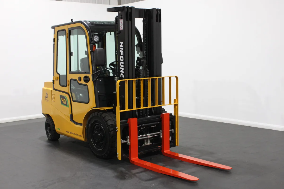 HIFOUNE FBL40 -  Lithium Electric Forklift - Image 1