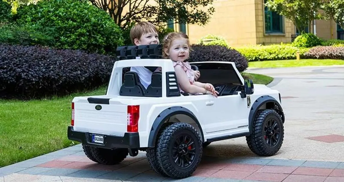 Ford Super Duty F450 24V Electric Ride On White - Image 2