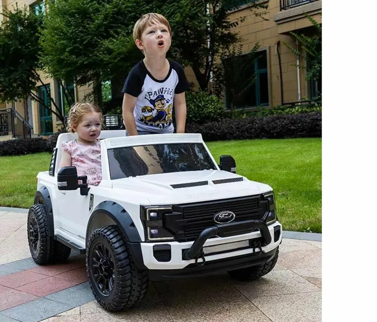 Ford Super Duty F450 24V Electric Ride On White - Image 3