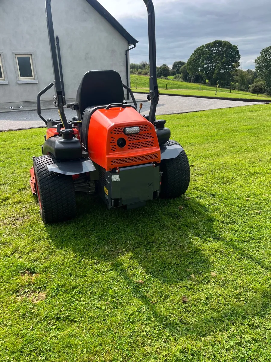 Kubota 1211 zero turn lawnmower - Image 4