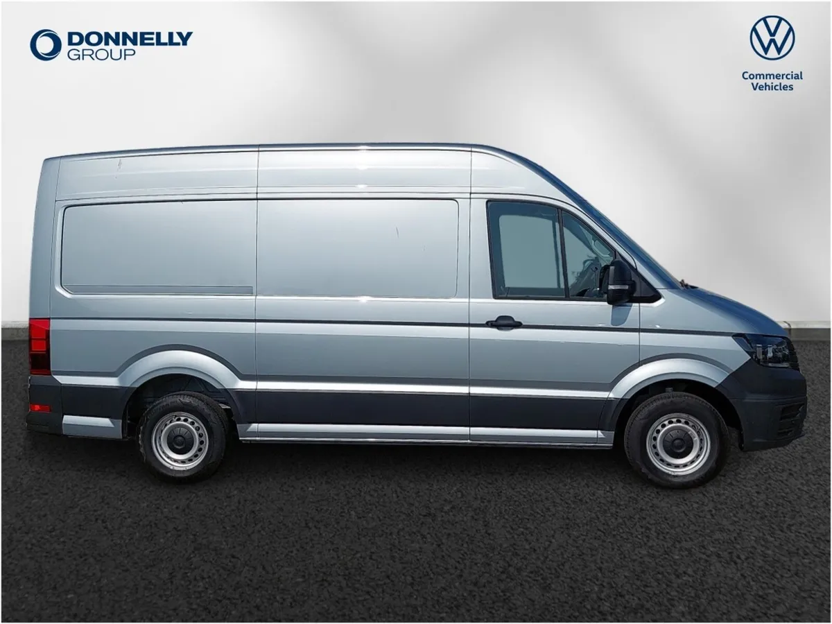 Volkswagen Crafter Cr35 Mwb Diesel Fwd Commerce - Image 4