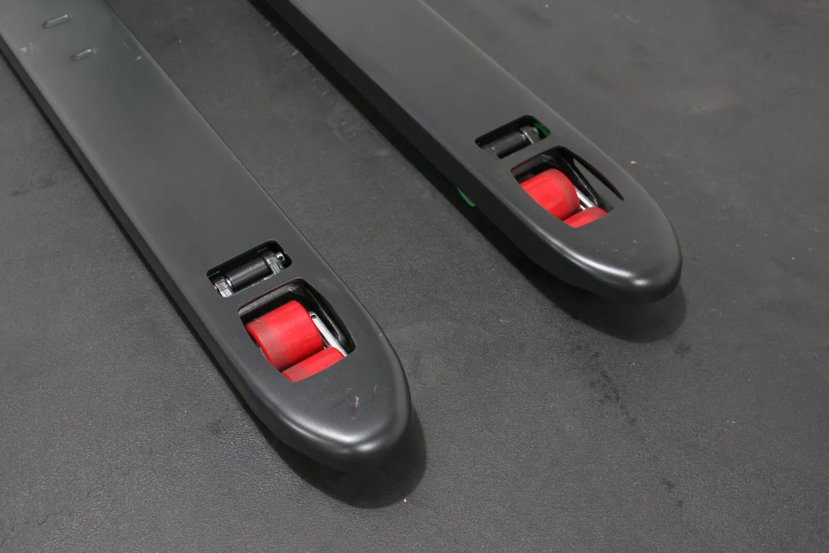 giraffe - 2.0T Manual Pallet Truck with Scales - Image 4