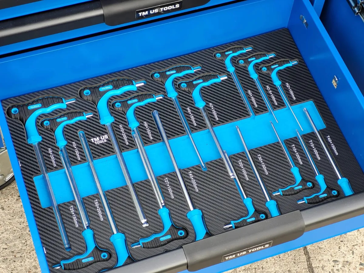 12 Drawer Toolchest With Tools - Image 3