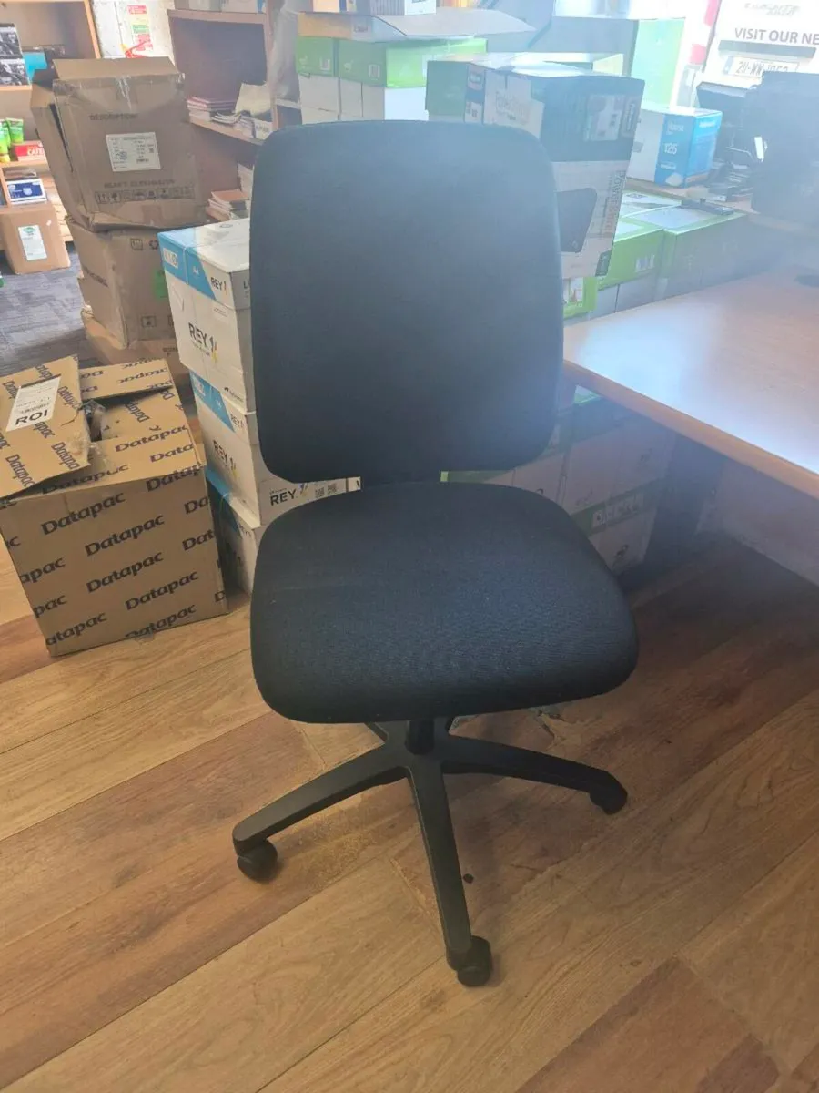 Desks chairs pedistal - Image 4