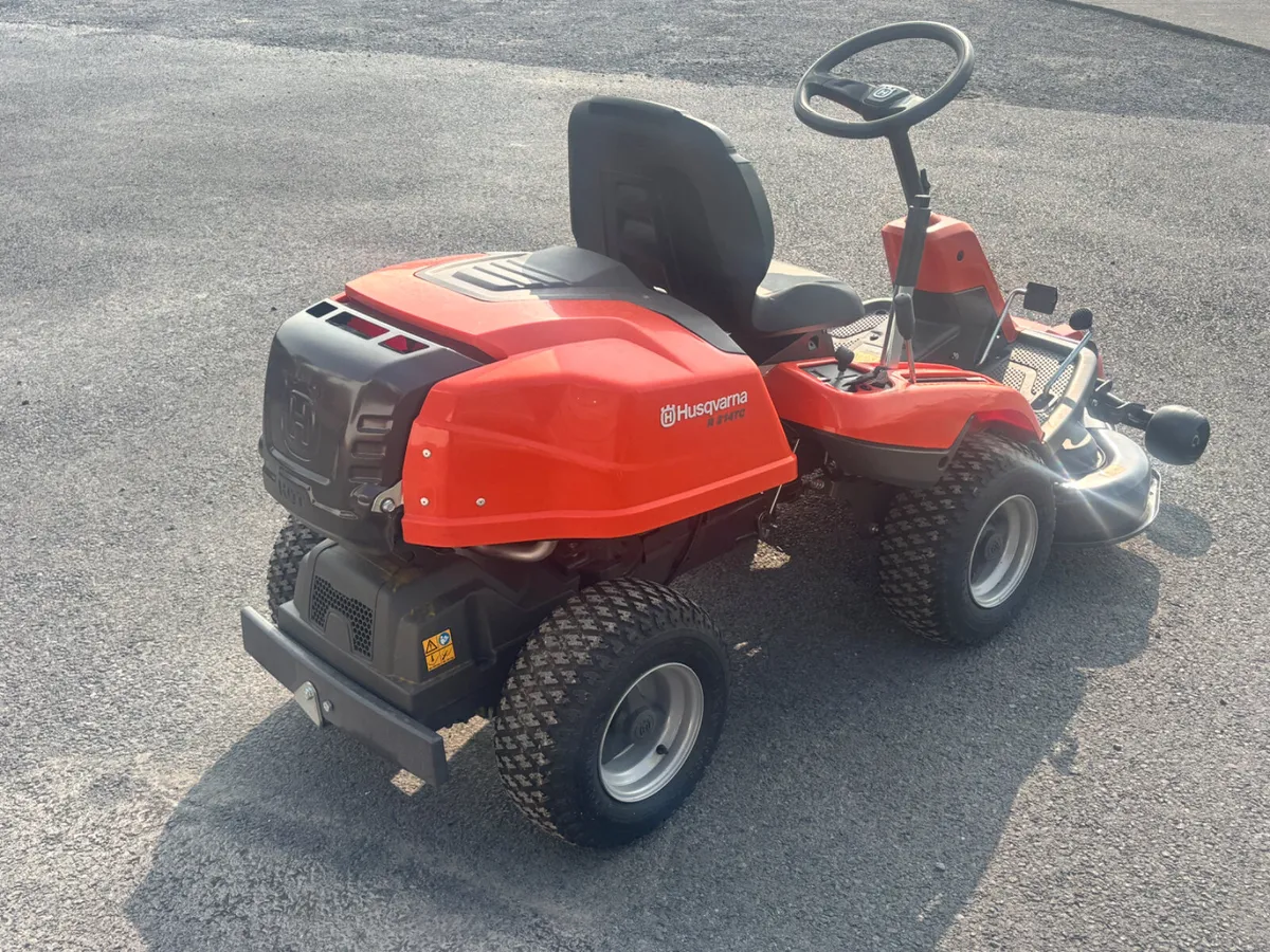 End of year sale. Husqvarna R 214TC Ride on Mower - Image 4