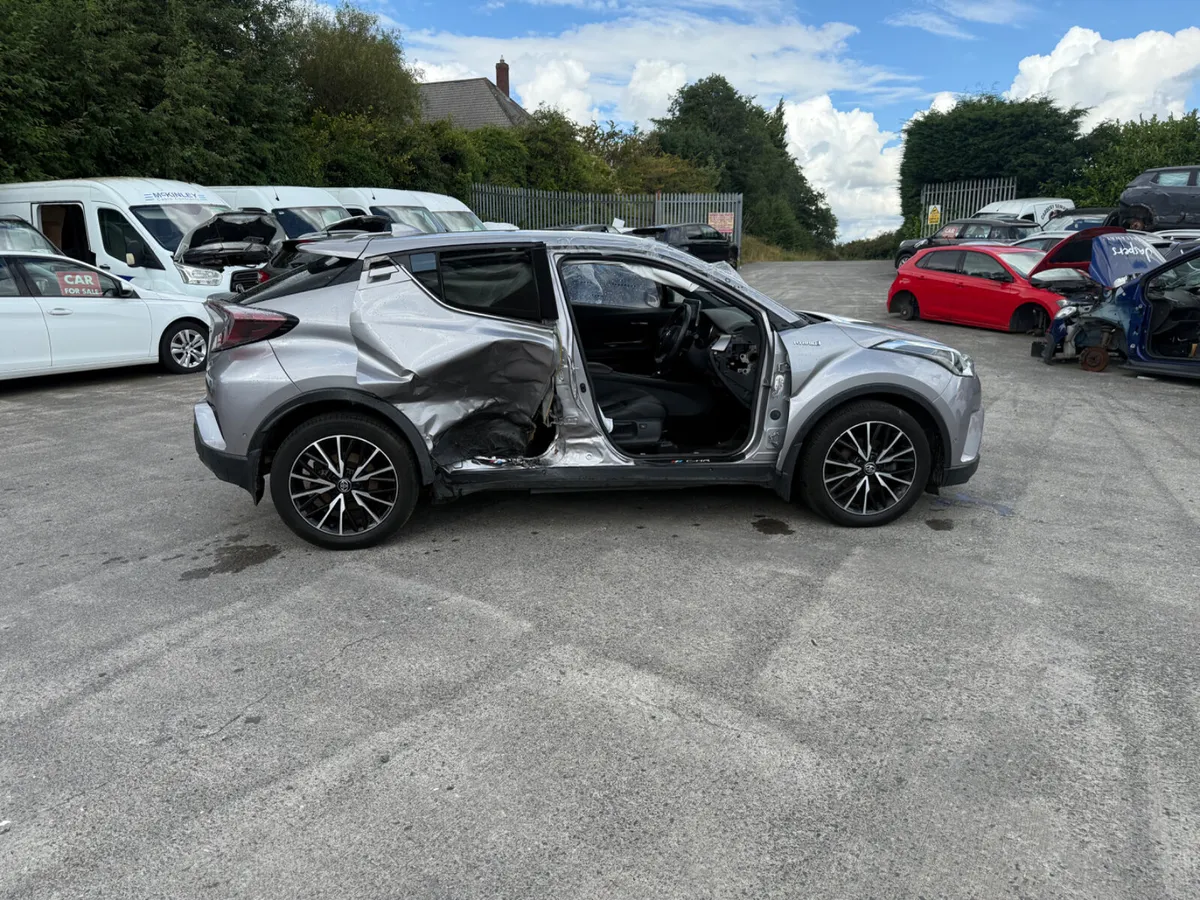 2020 Toyota C-HR 1.8 Hybrid Auto - Image 4