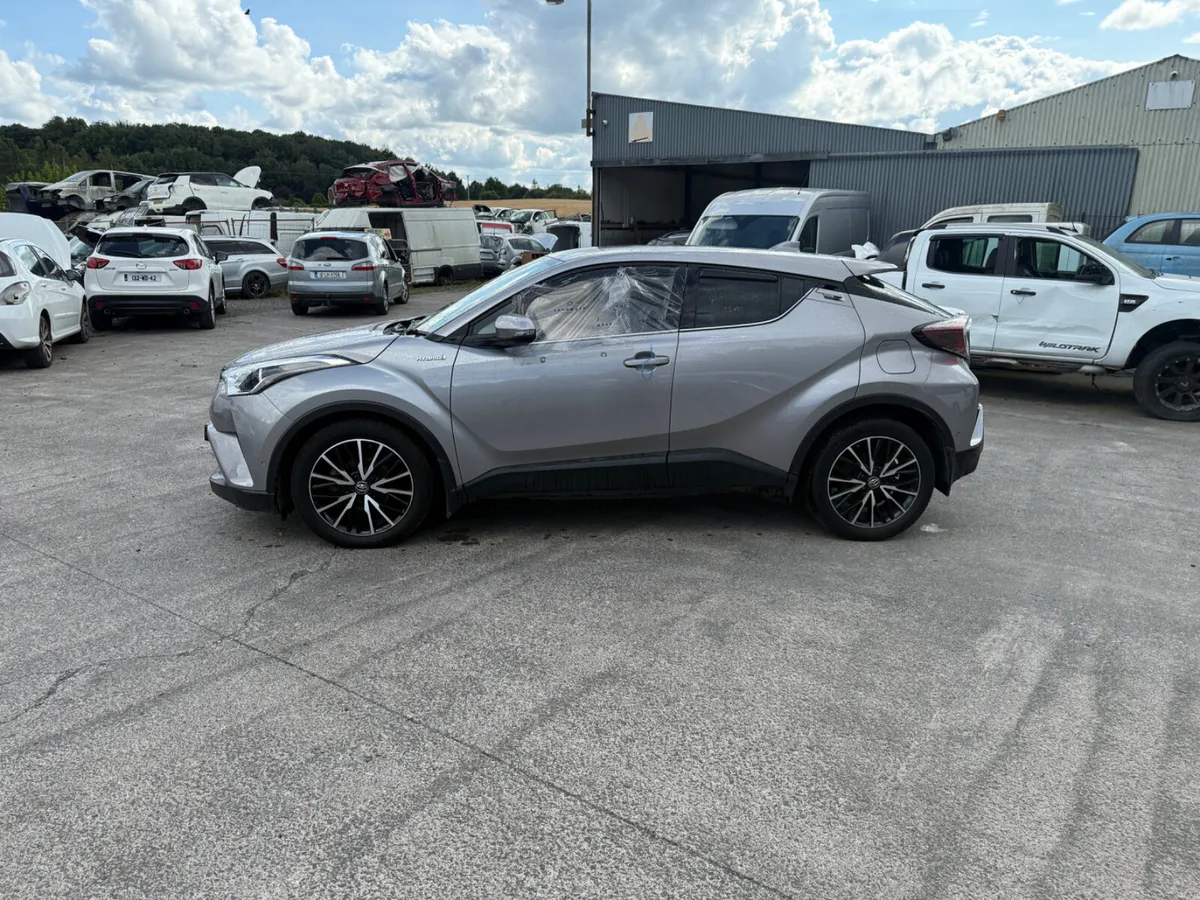 2020 Toyota C-HR 1.8 Hybrid Auto - Image 3