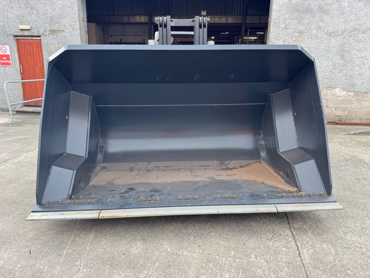 New DekPol Hi-Tip Bucket Volvo L120 - Image 3